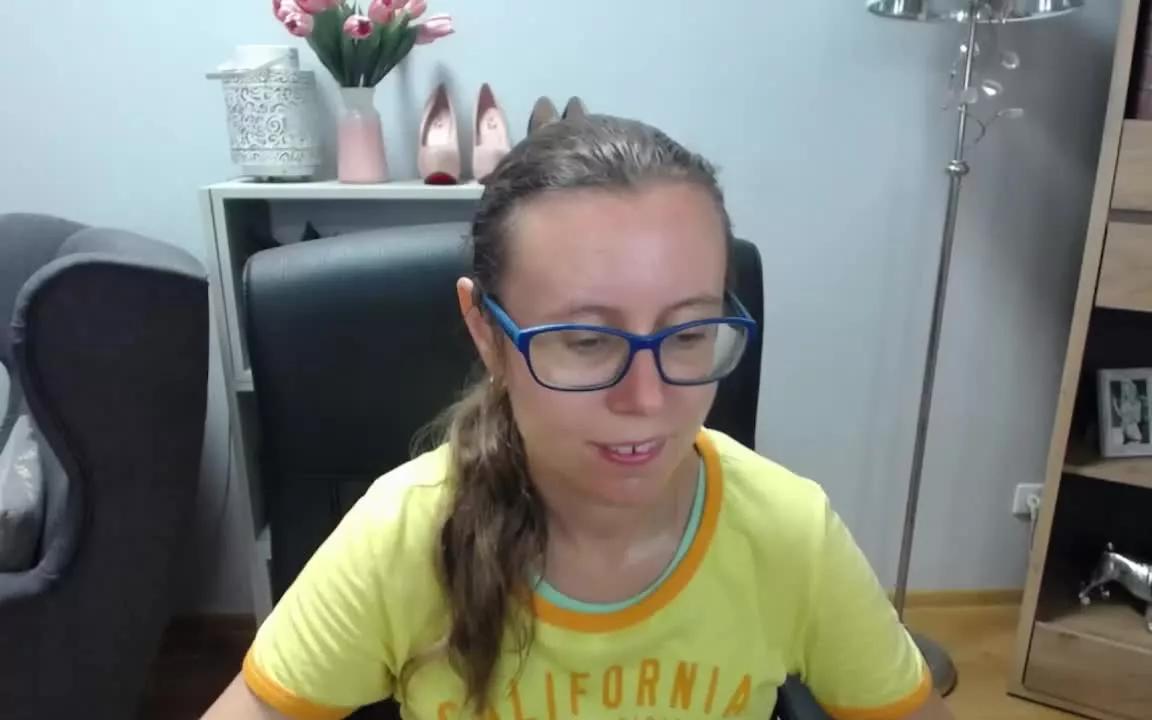 LizzySparkle from Streamray