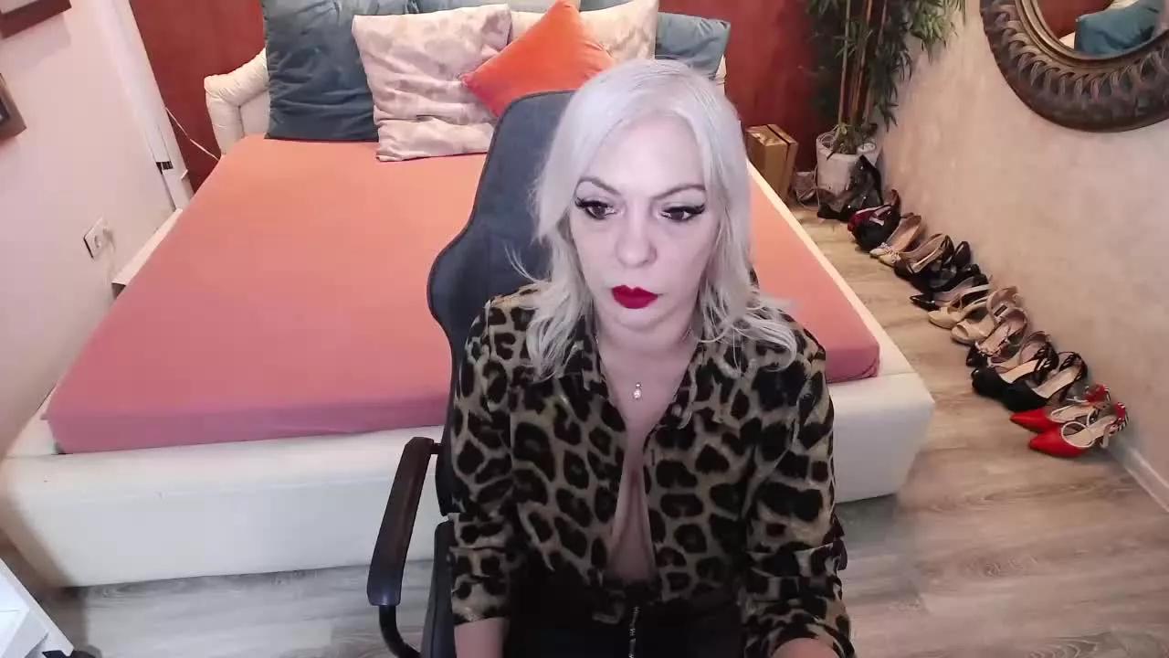 MeAmanda from Streamray