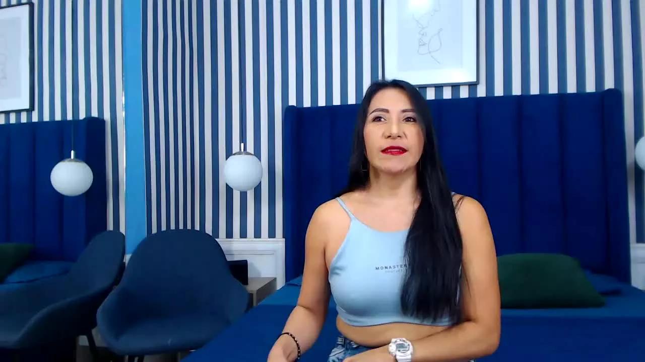 Vivivenne54 from Streamray