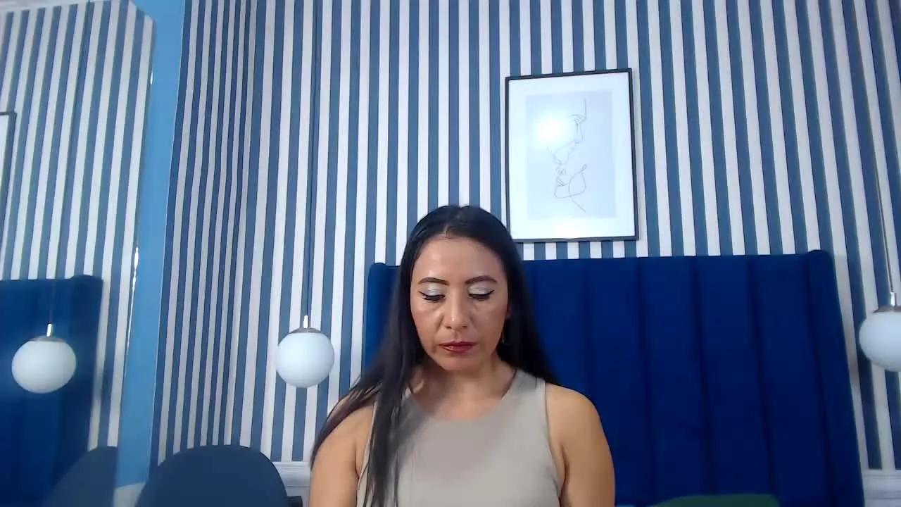 Vivivenne54 from Streamray