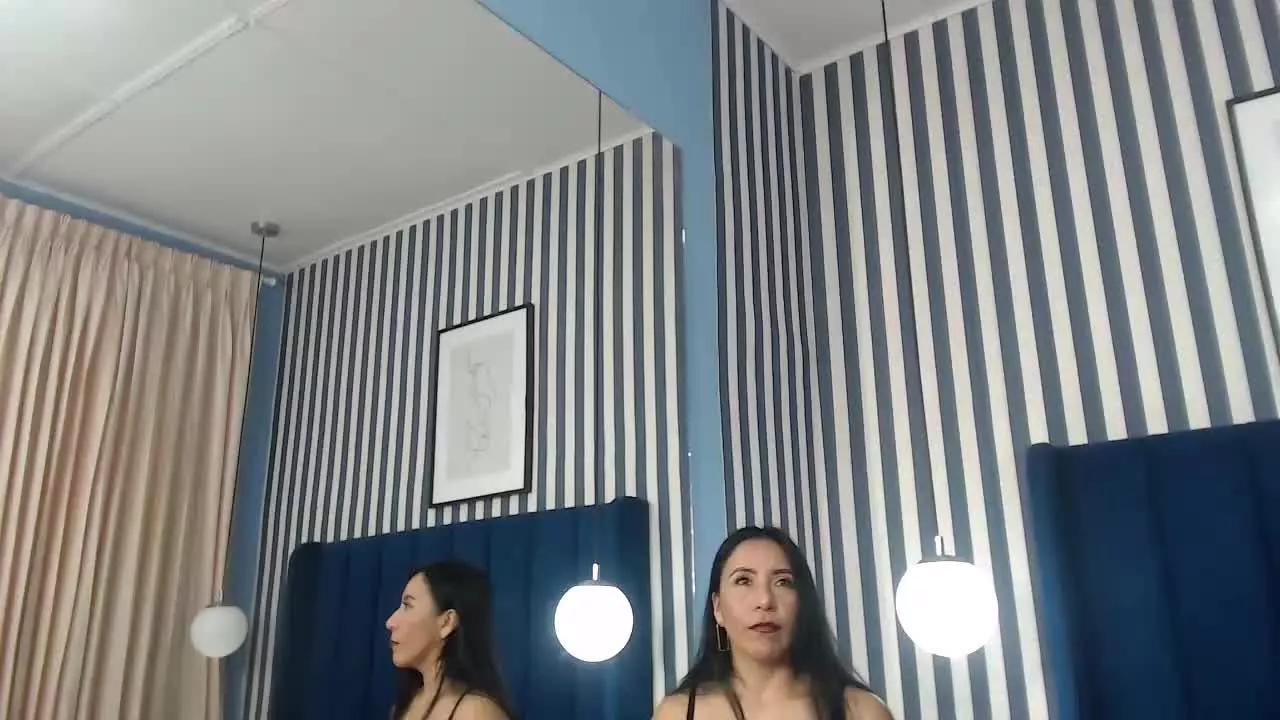 Vivivenne54 from Streamray
