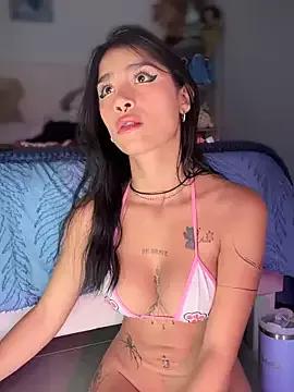 -Loren- from StripChat is Freechat