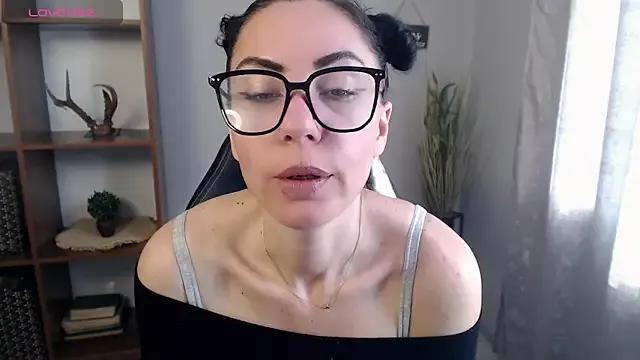_CherryQueen_ from StripChat is Freechat