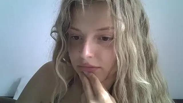 _luna777 from StripChat is Freechat