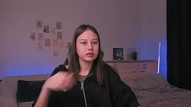 adelle046 from StripChat is Freechat