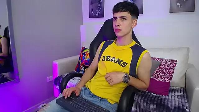 AdrianRinaldi from StripChat is Freechat