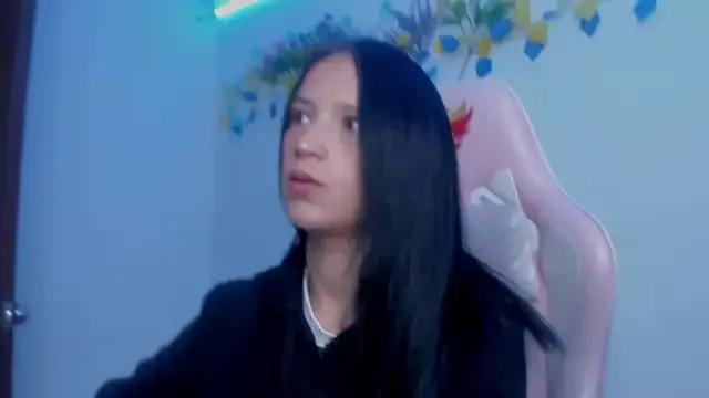 alana_collinss from StripChat is Freechat