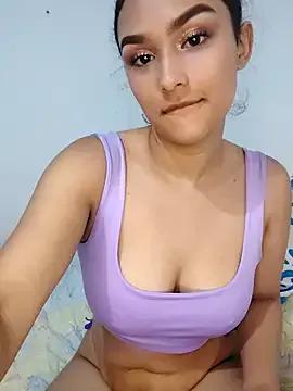 Alannanice03 from StripChat is Freechat