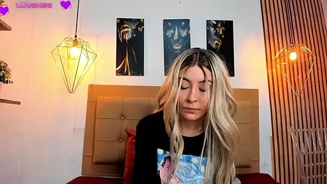 alesziarose from StripChat is Freechat