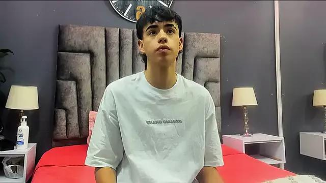 alexx_danny from StripChat is Freechat