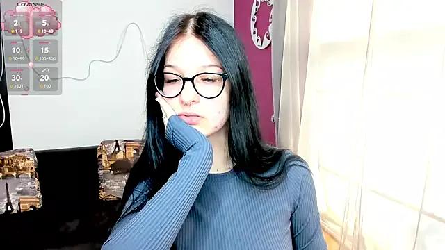 AlicaMoons from StripChat is Freechat