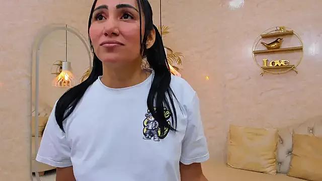 ALIKASKINNYY from StripChat is Freechat