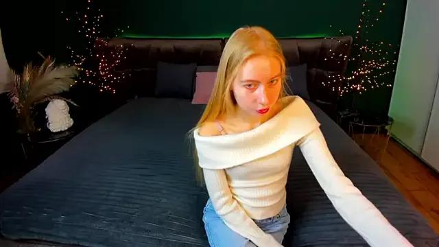 Alina_Blonde from StripChat is Freechat