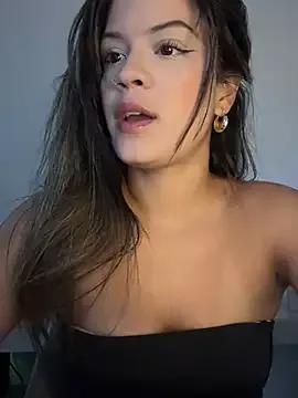 Alisha-Bond from StripChat is Freechat