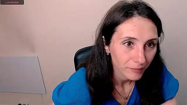 AlissaJersi from StripChat is Freechat