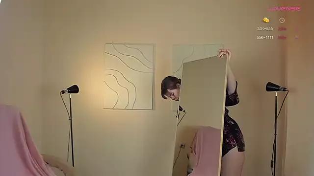 Ally_Monnie from StripChat is Freechat
