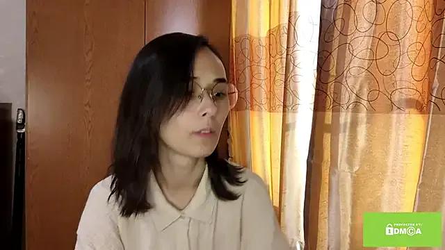 Alvawyand from StripChat is Freechat
