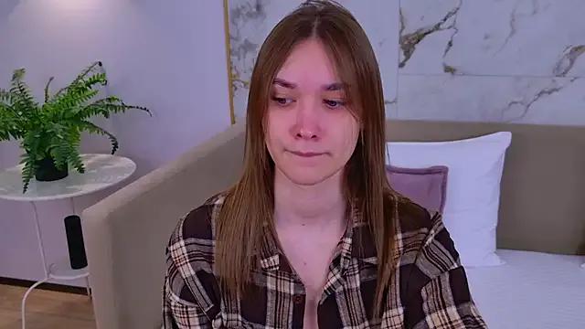 AmadaReine from StripChat