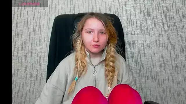 Amanda_Sherr from StripChat is Freechat