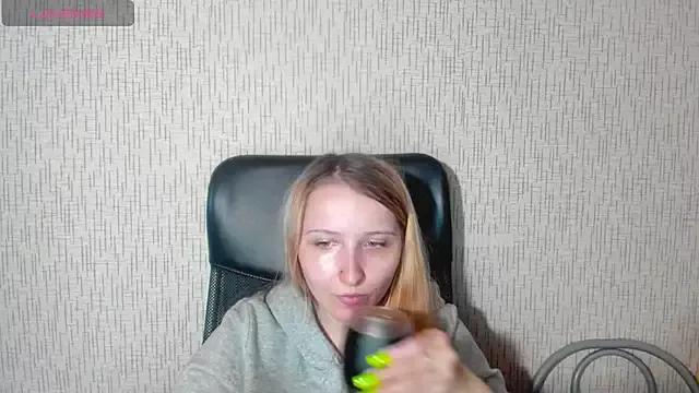 Amanda_Sherr from StripChat is Freechat