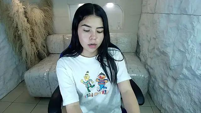 ambarina_r from StripChat is Freechat