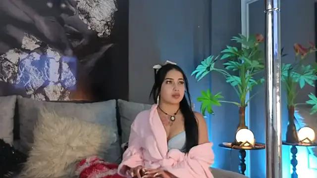 ambarsecrett from StripChat is Freechat