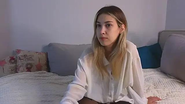 AngelicRice from StripChat is Freechat