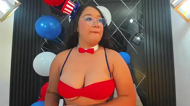 AriaBelle from StripChat is Freechat