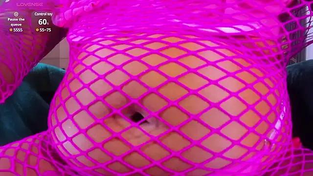AriebonyBrooke from StripChat is Freechat