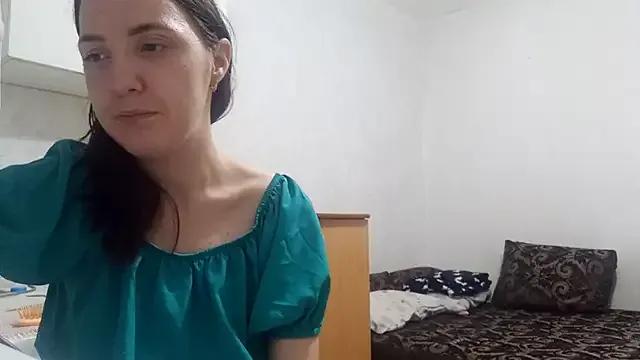 ArnellaHidi from StripChat is Freechat