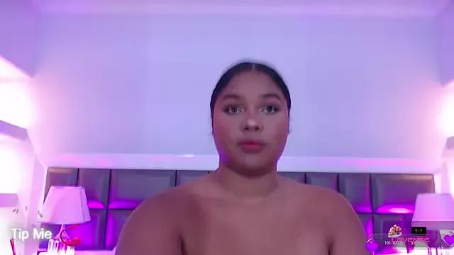 AtenaEvans from StripChat is Freechat