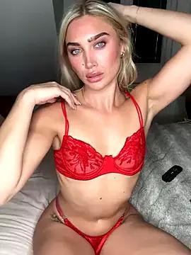 auriangel from StripChat is Freechat