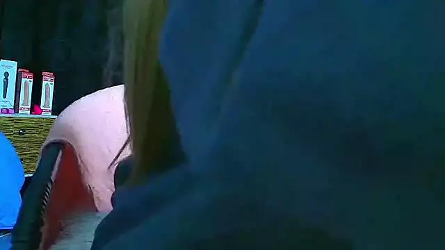 avans_15 from StripChat