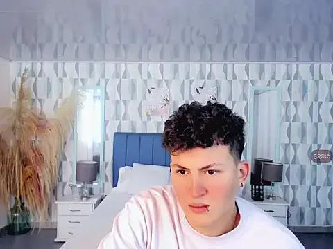 Axel_savage from StripChat is Freechat
