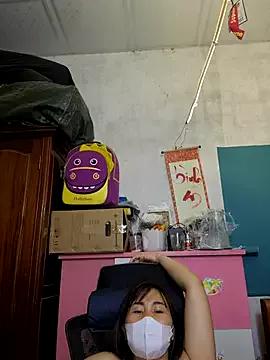 Bee_sweet from StripChat