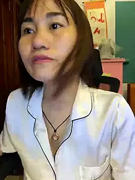 Bee_sweet from StripChat