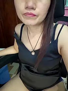 Bee_sweet from StripChat