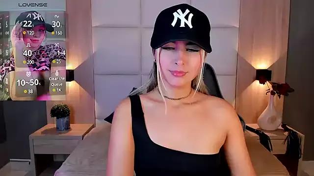 bella1207 from StripChat is Freechat