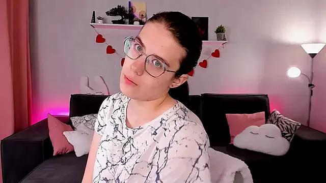 BellaCaress from StripChat is Freechat