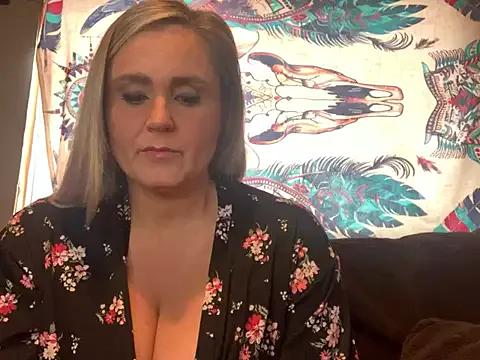 Blondie955 from StripChat is Freechat