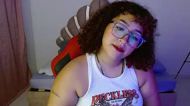 BlueeVelvet from StripChat is Freechat