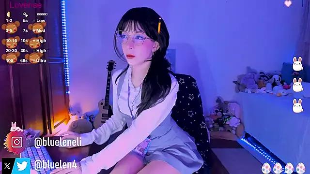 bluelen from StripChat is Freechat