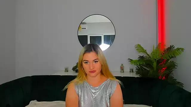 Brianna_Velvet from StripChat is Freechat