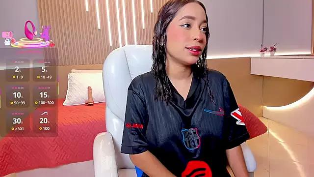 Camile_cute from StripChat is Freechat