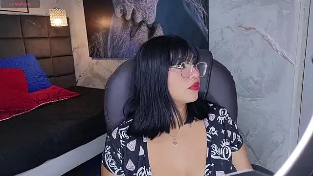 Camimiler from StripChat is Freechat