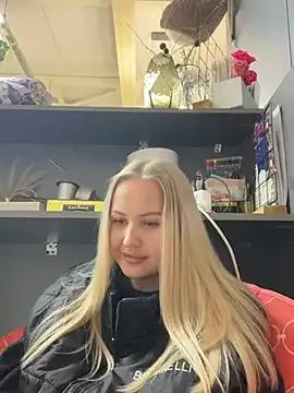 CandyVice from StripChat is Freechat
