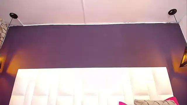 Caroline_Taylor from StripChat is Freechat