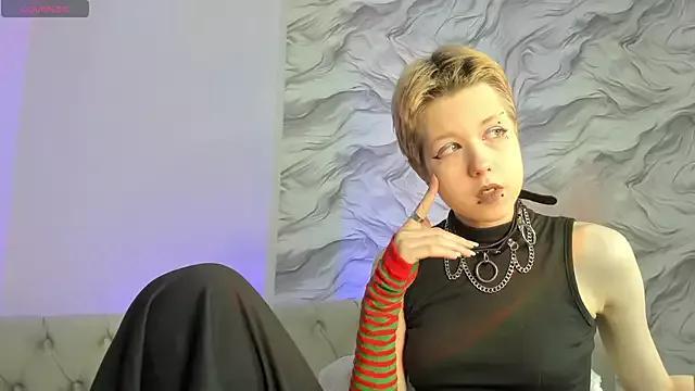 CarolineRichter from StripChat is Freechat