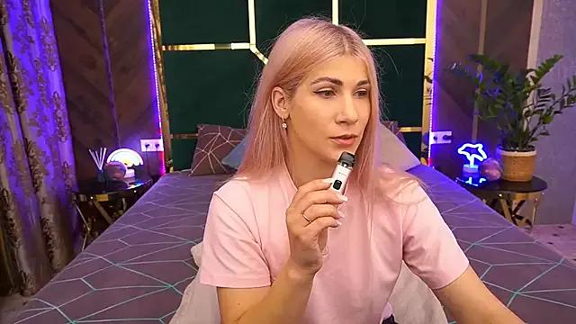 CassandraGood from StripChat is Freechat