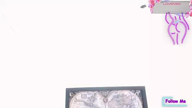 Catalella_Ar from StripChat is Freechat